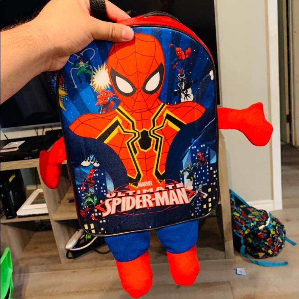 Spiderman Backpack 🎒 - Picture 2 of 4
